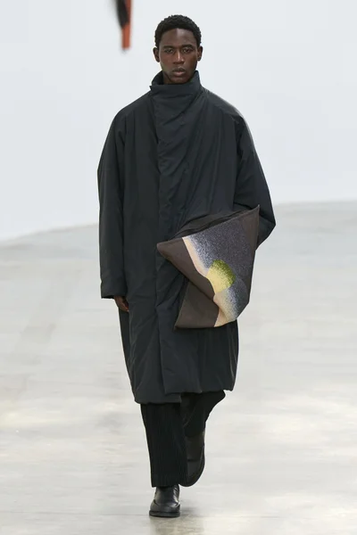 Look 23